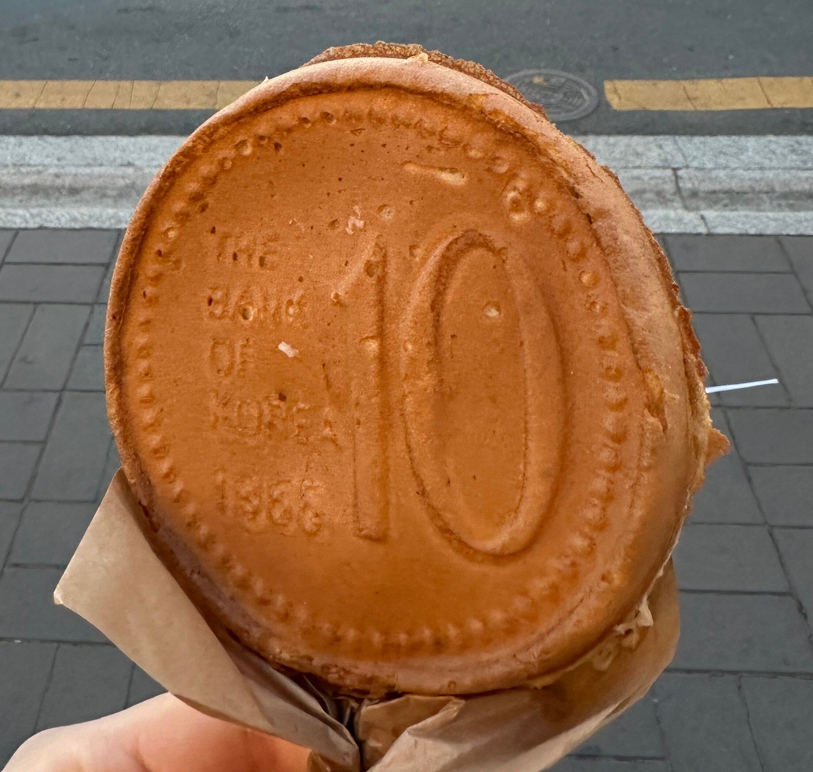 Street Food: 10-Won Bread(십원빵) Story