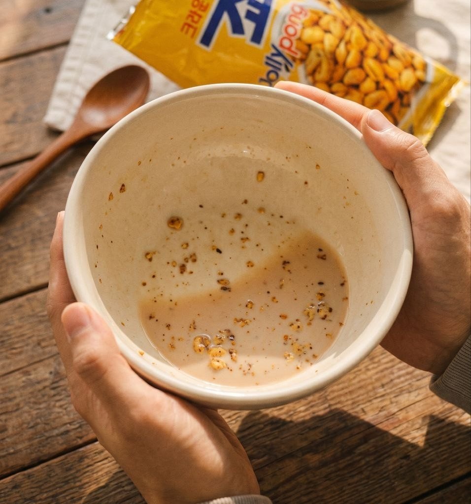 A bowl with the last sweet milk from Jolly Pong